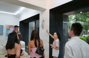 《Whispers of Scent》(圖)